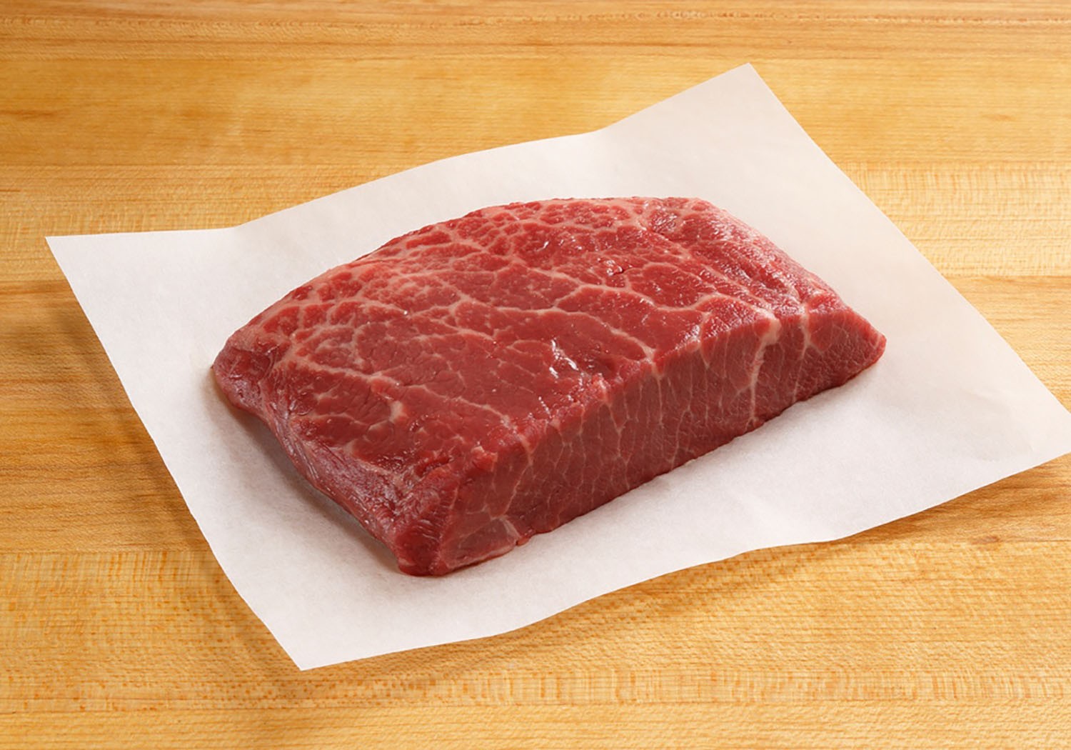 Flat Iron Steak: Juicy and Tender with Grilling and Marinade
